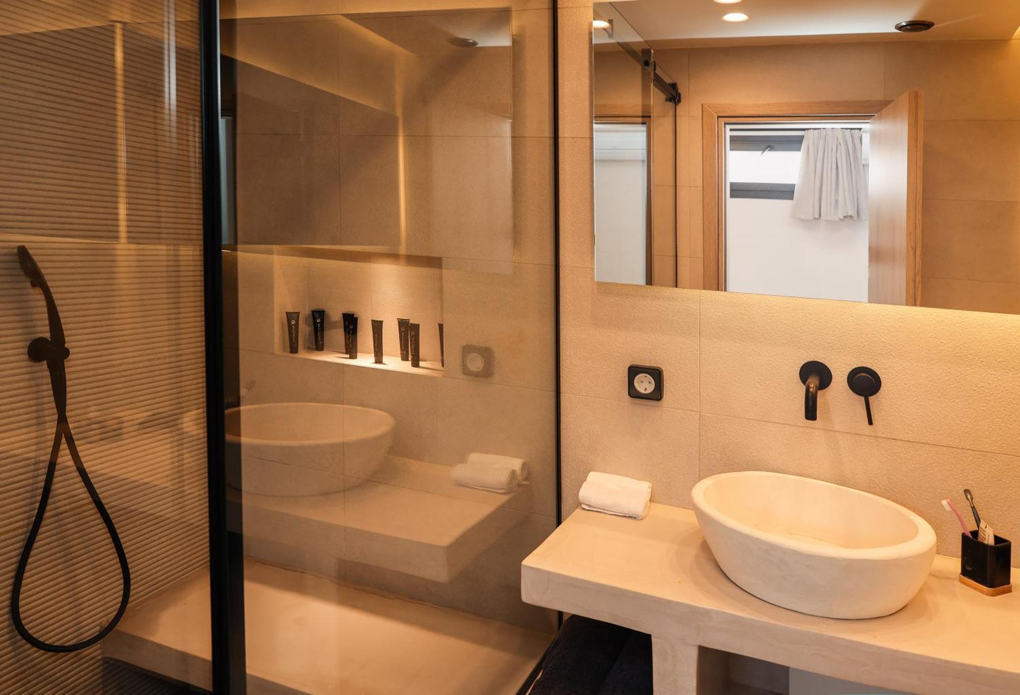 North Wind Luxury Suites Oía Exterior foto